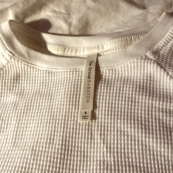 Aritzia thermal crop top - Picture 2 of 4